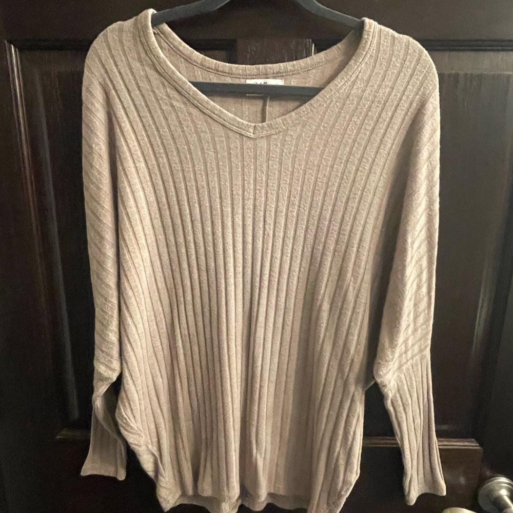 Ribbed V-Neck Women's Sweater in Taupe